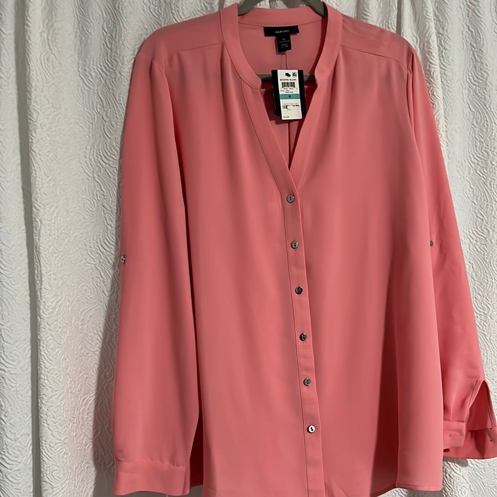 Beautiful Alfani light pink blouse , may be work with jeans , legging, slacks